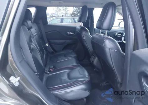 2015 Jeep Cherokee Trailhawk z USA, uszkodzony, nr VIN 1C4PJMBSXFW668878